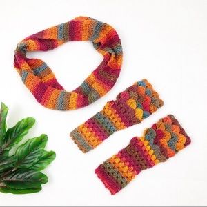 Dragon Scale Gloves w/ Infinity Scarf Multi Color